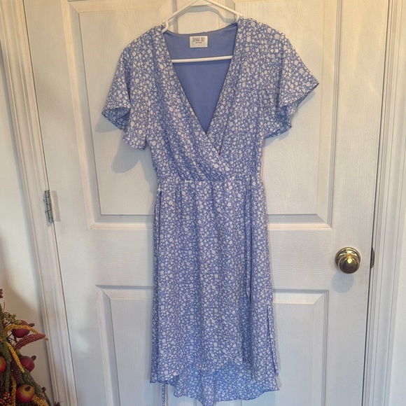 Sienna Sky Blue Floral Midi Dress - Picture 1 of 3